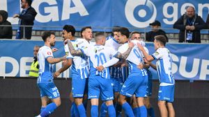 Anunțul fotbalistului care are pe masă contractul de 1,3 milioane de euro de la Mihai Rotaru după ce Craiova a luat titlul în Superliga: „Nu e gata!”