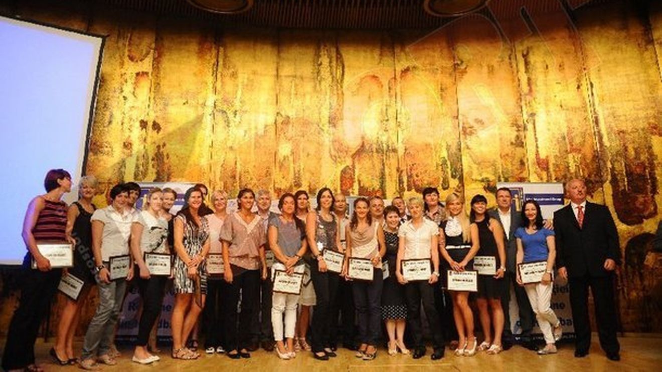 FOTO** Fetele de "bronz" de la CE 2010 au fost premiate cu 100.000 â‚¬