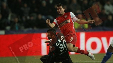 Două eliminări și un penalty!** Pandurii - Dinamo 2-2! "Câinii" nu au putut profita de pasul greșit al CFR-ului