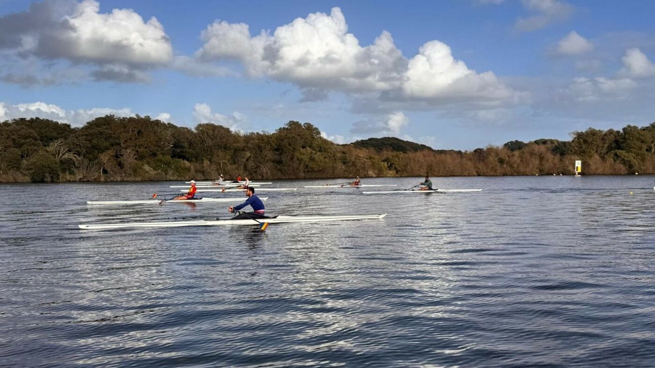 Aglomerație pe apă! Dorin Alupei, antrenorul coordonator al loturilor de canotaj, a povestit ce se întâmplă în cantonamentul din Italia: „Suntem ca pe autostradă”