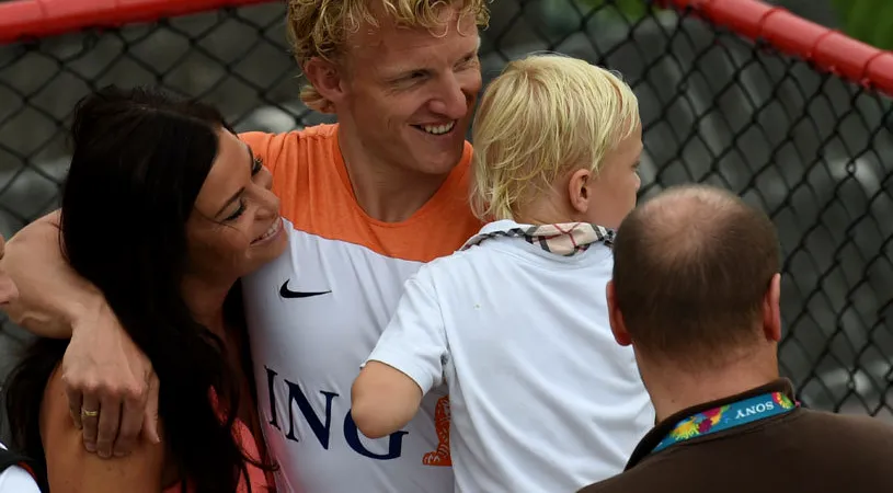 Și eroii se mai opresc câteodată. Olanda rămâne fără un simbol al ultimei generații. Dirk Kuyt, fotbalistul care a marcat și împotriva României, se retrage de la națională