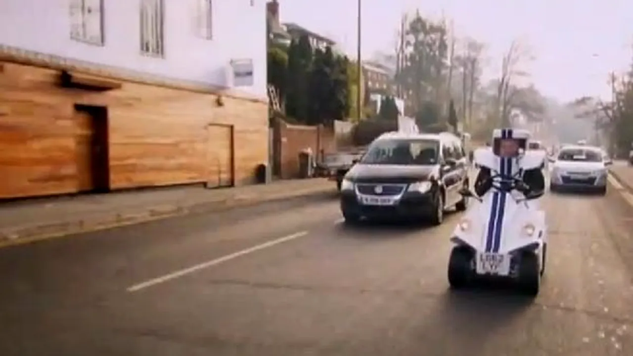 VIDEO** Jeremy Clarkson a construit cea mai mică mașină din lume! Cum se descurcă prototipul pe străzile britanice