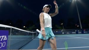 Prima reacție a Simonei Halep după victoria cu Caroline Garcia de la Miami: „Am schimbat tactica!" Care a fost secretul revenirii senzaționale | VIDEO
