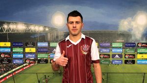 CFR Cluj continuă campania de achiziții! Liderul și-a prezentat ultimul transfer