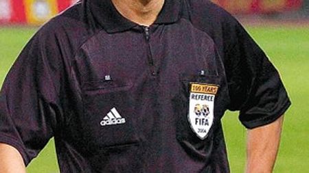 S-a vândut pentru 4.800 de dolari!** Arbitru pus sub acuzare, după ce a vrut să "rezolve" un meci