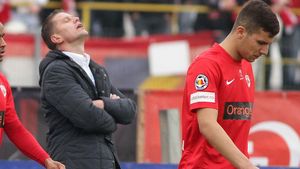 Țucudean: "Mă bucur să aud că mă vrea Reghe la Steaua". Reacția lui Stoican: "Normal ar fi fost să spună că aprecieză interesul, însă este la Dinamo și vrea să marcheze cât mai mult"