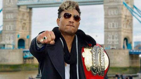 Bărbatul fără naționalitate, care de 20 de ani așteaptă un pașaport, a ajuns un mare campion