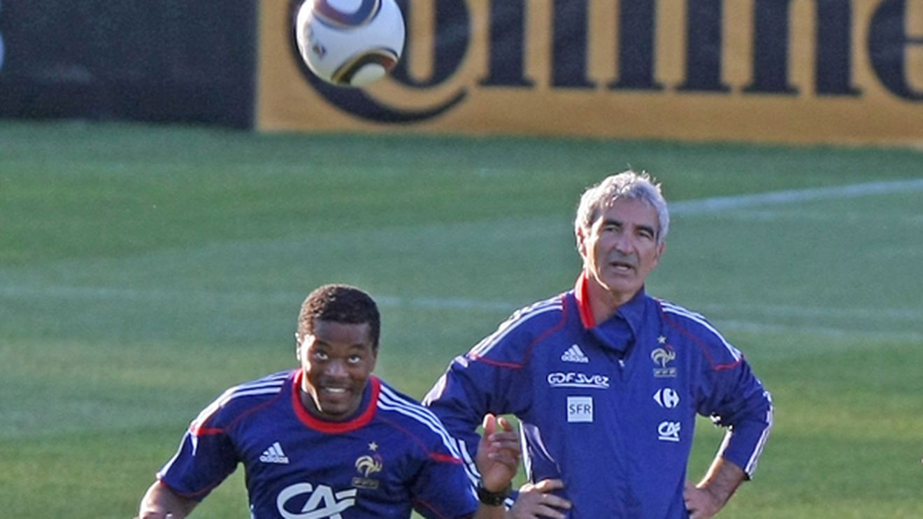 Evra:** "Domenech l-a numit pe Anelka 'fiu de târfă'! Nico a ripostat"