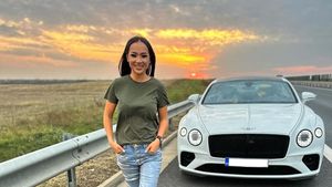 Vlăduța Lupău e însărcinată cu fostul fotbalist de la CFR Cluj! Cântăreața este în extaz