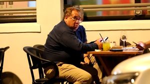 Averea colosală a lui Ioan Niculae a ajuns pe mâna „celei mai bogate femei din România”: „Amanta i-a vândut pământurile și acțiunile! L-a curățat”