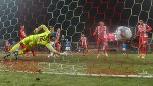 A fost cu naționala la Campionatul European și acum a ajuns rezervă în Liga 3. Coșmar pentru un internațional român. EXCLUSIV