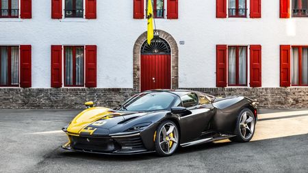S-a vândut cel mai scump Ferrari al verii cu 26.000.000 de dolari. Ion Țiriac are acest o mașină din acest model, dar exemplarul licitat este cu adevărat unicat