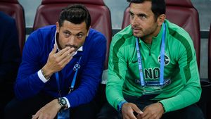 VIDEO | "Steaua nu distruge jucători!" Sfatul lui Marius Baciu pentru Mirel Rădoi, fostul său coleg din apărarea roș-albaștrilor | ProSport LIVE