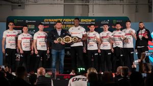 Prima reacție a lui Cătălin Moroșanu după ce a semnat cu Remy Bonjasky. VIDEO