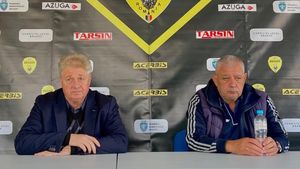 Andrei Șanta a fost reconfirmat ca antrenor la FC Brașov și are credit total din partea şefilor, după umilința cu Petrolul. ”Limoniu” cere selecție ”la sânge”