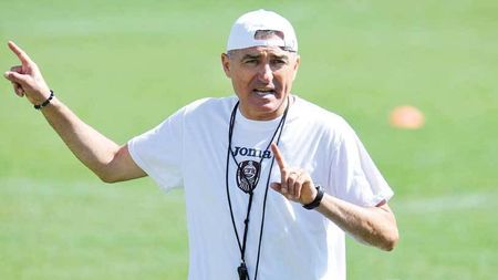 Grigoraș scapă momentan de demitere! Paszkany l-a reconfirmat, dar îi caută înlocuitor