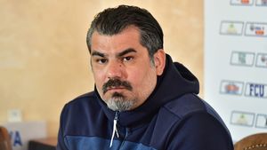 Adrian Mititelu jr a dezvăluit de ce a plecat Mircea Bornescu de la FC U Craiova: „De asta nu s-a mai prelungit contractul” | VIDEO EXCLUSIV ProSport Live