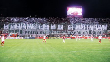 Mesajul după care rapidiștii ar trebui să se lase de meserie:** "Pentru noi, doar ei înseamnă Rapid!" Coregrafie impresionantă a fanilor