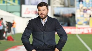 Adrian Mutu ar da 22.900.000 de euro pentru trei fotbalişti din Superliga, de la Gigi Becali, Nelu Varga şi Dan Şucu