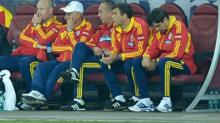 Pițurcă, criticat pentru lipsa de curaj:** "Altădată, băteam cu 9-0 echipe la fel de 'valoroase'! Primele două goluri au fost ca la flipper"