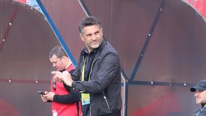 Dinamo l-a transferat pe fostul fotbalist al lui Arsenal Londra. Claudiu Niculescu a reacționat imediat