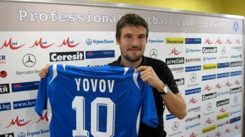 Yovov se face că plouă: „Mâine mă antrenez cu Levski”** Becali: „Yovov a zis că nu poate da declarații că vine la Steaua, fiind în Bulgaria”