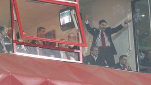 Răsună din nou "Shakira" în difuzoare? FOTO | Imagini de colecție cu Cristi Borcea din primul său mandat la Dinamo