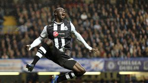 Bolton - Tottenham 1-4, Chelsea - Newcastle 0-2** în două partide restante din Anglia! VIDEO Gol FABULOS Papiss Cisse