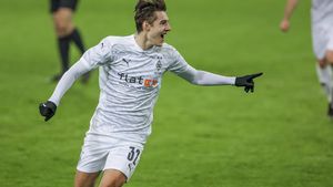 Bayern Munchen a descoperit noul superstar din Bundesliga: campioana Europei vrea să achite clauza de transfer a lui Florian Neuhaus, de la rivala Borussia Monchengladbach!