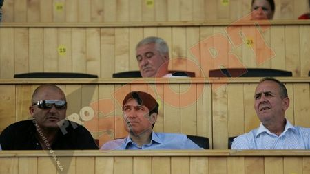 "Craiova merită să meargă în Ligă!** Pițurcă ar face o echipă redutabilă"