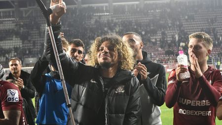 Vești neașteptat de bune pentru Rapid. Când revine pe teren Jayson Papeau: „Poate da cu piciorul în minge!”