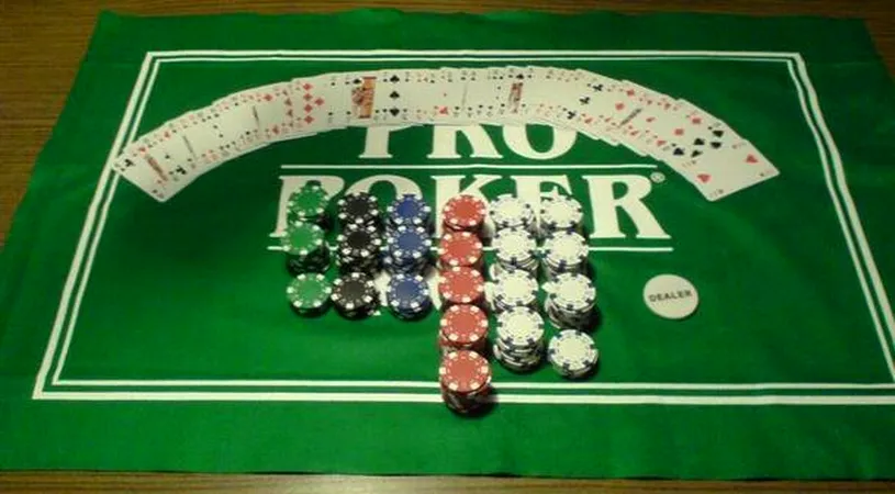 Începând cu 2 mai 2010, presa are propriul său turneu de poker