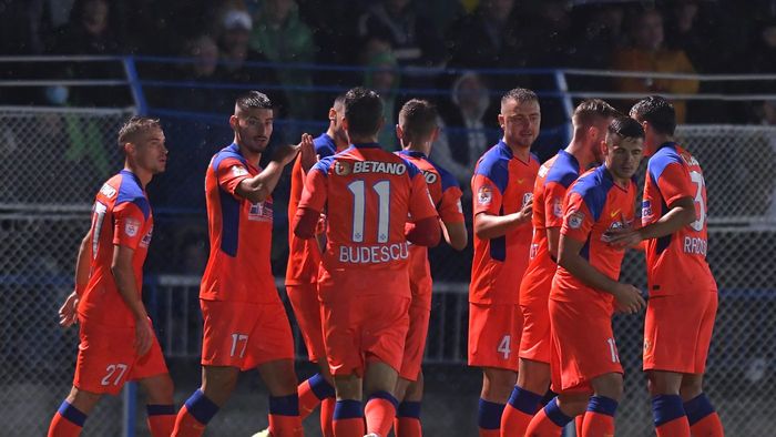 CS Hunedoara – FCSB 3-5, în șaisprezecimile de finală ale Cupei României. Calificare cu emoții pentru bucureșteni, după ce gazdele au revenit de la 0-3 și au împins meciul în prelungiri!