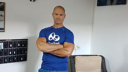 Începe procesul tatălui vitreg al fostei gimnaste Cătălina Ponor, după ce ar fi bătut doi polițiști locali