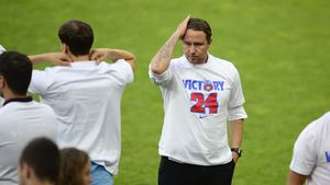 Reghe lasă de înțeles că viitorul lui la Steaua depinde de UEFA: "Vreau să continuu ce am început aici"