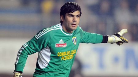 EXCLUSIV "U" Cluj l-a luat pe Bornescu!** Vezi pe ce perioadă a semnat fostul portar al Rapidului