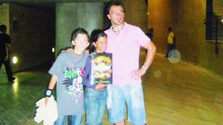 Pandi iubește pumnii!