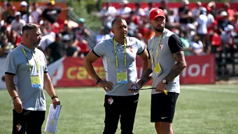 FC Bacău ia nou-promovatele la rând. Moldovenii caută primele puncte pe teren străin, la Râmnicu Vâlcea. Costel Enache anticipează un duel echilibrat