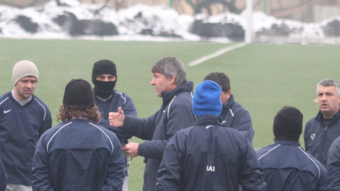 "Toți jucătorii sunt pregătiți. Nu știu pe cine să bag cu Craiova"