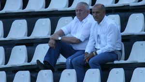 Ultima BOMBĂ‚ din Liga 1: **"Porumboiu vrea să cumpere Rapidul, a început auditul! Revine și 'Vamă', Zotta e 'PA'!"