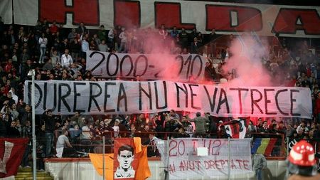 10 ani de la dispariția "Unicului Căpitan":** "2000-2010, durerea nu ne va trece"