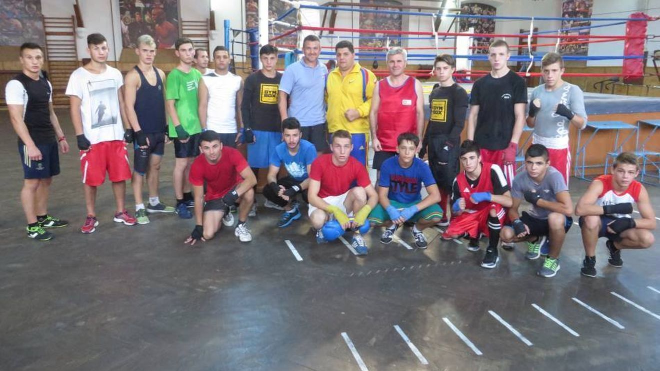 Războiul boxului lovește în juniori. FR de Box lasă Brăila fără Centru Olimpic. Brăilenii acuză: "Se răzbună pe noi că am votat împotriva lui Doroftei". Federația vorbește despre deconturi dubioase și lipsă de comunicare