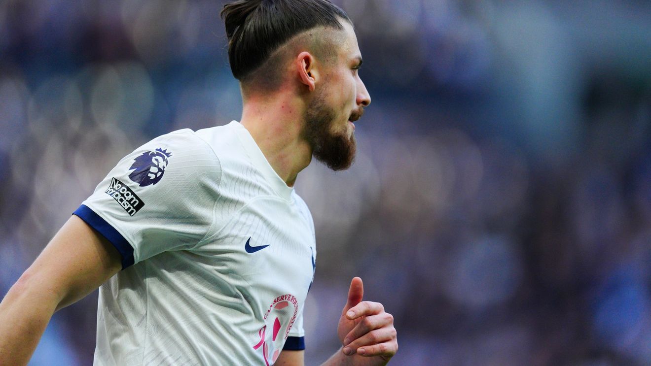 Ange Postecoglou l-a dezamăgit din nou pe Radu Drăguşin, după ce a făcut acest anunț înaintea derby-ului cu Arsenal Londra! Managerul lui Tottenham a luat decizia