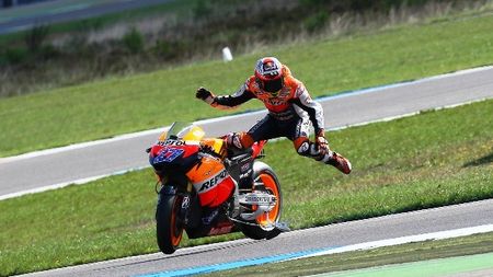 Cele mai spectaculoase ACCIDENTE din sezonul 2012 al MotoGP!** VIDEO