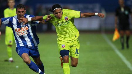 Lăcătuș: "În deplasare, Dayro e mai "balerină" "