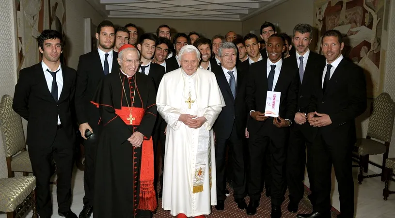 Papa Benedict al XVI-lea a fost un fan al fotbalului! Ce mesaj transmitea în urmă cu 15 ani: „Jucați fotbal!”