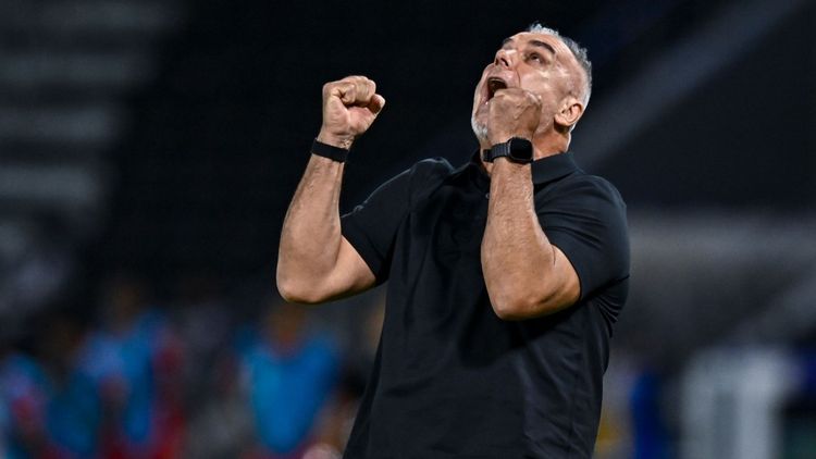 Decizia Iranului, pe care o așteaptă o lume întreagă, îi poate schimba viitorul lui Cosmin Olăroiu