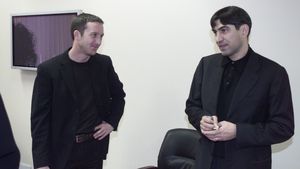 Meme, pus la zid:** "Ai brandul Stelei în spate, cum să ai un asemenea comportament?"