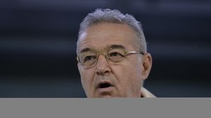 Matei, Stoian și Nedelcu nu sunt singurii care pleacă de la FCSB! Alte trei nume importante, cu Rusescu în frunte, "curățate" de Becali: "Pleacă și ei! Du-te, bă, tată...". Posibila destinație a lui Matei