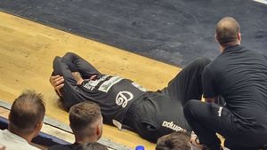 Un preț prea mare plătit de Dinamo pentru victoria uimitoare din Liga Campionilor! Unul dintre cei mai buni portari din Europa, în agonie pe terenul de joc: a fost schimbat imediat și a intrat pe mâna medicilor